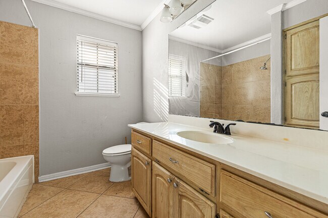 Building Photo - 412 Meadow Mountain Dr