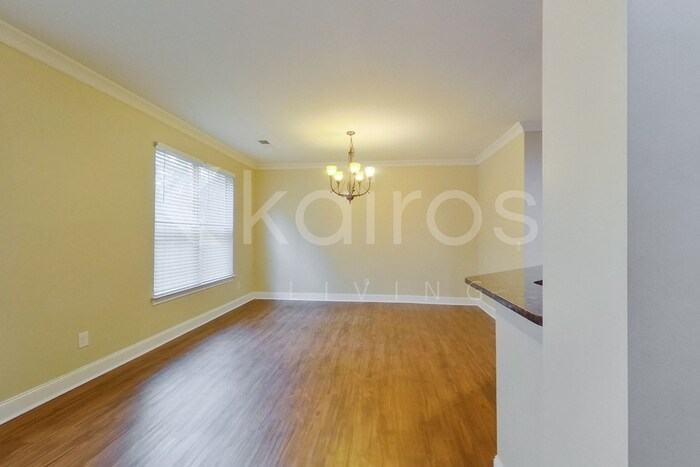 Building Photo - 912 Golden Bell Ln