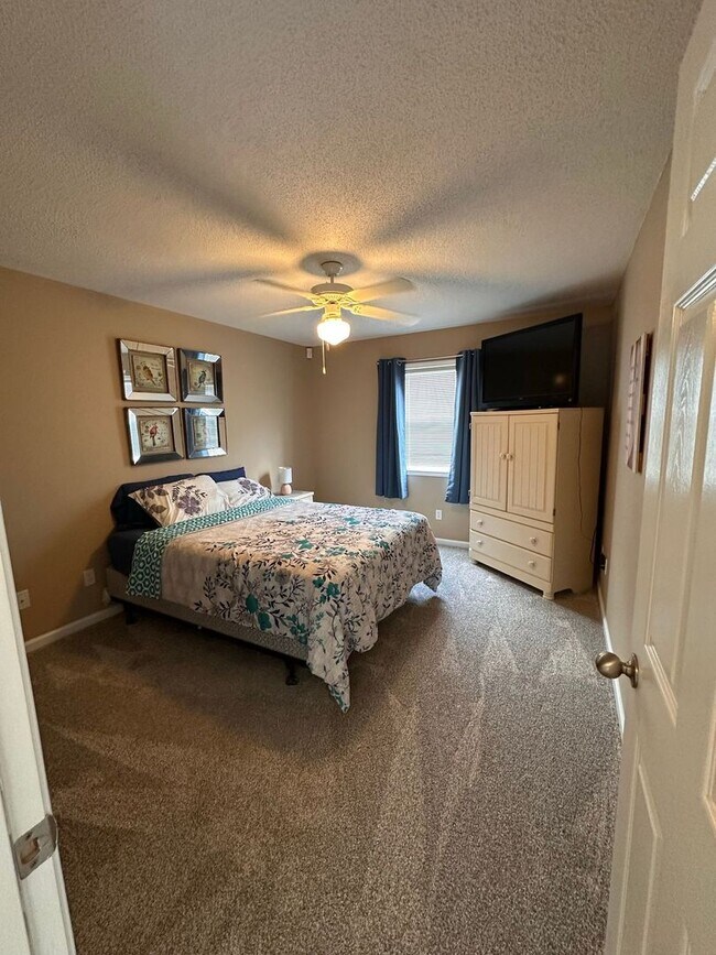 Building Photo - Wakefield Subdivision - Fully Furnished TDY Unit!