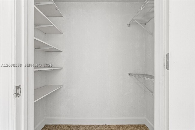 Building Photo - 401 69th St