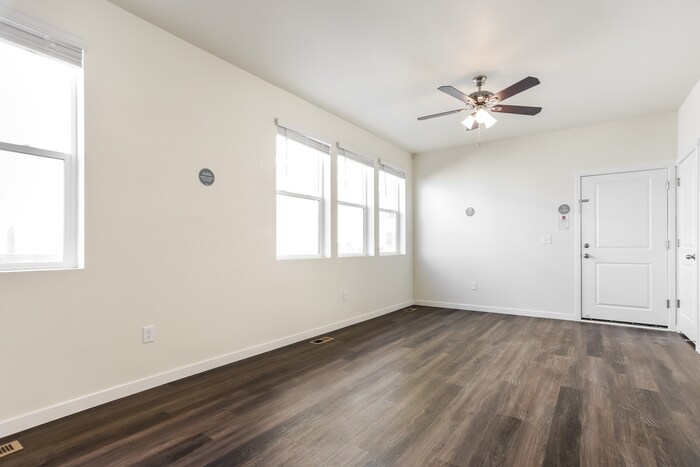 Building Photo - 13581 Oneida Ln