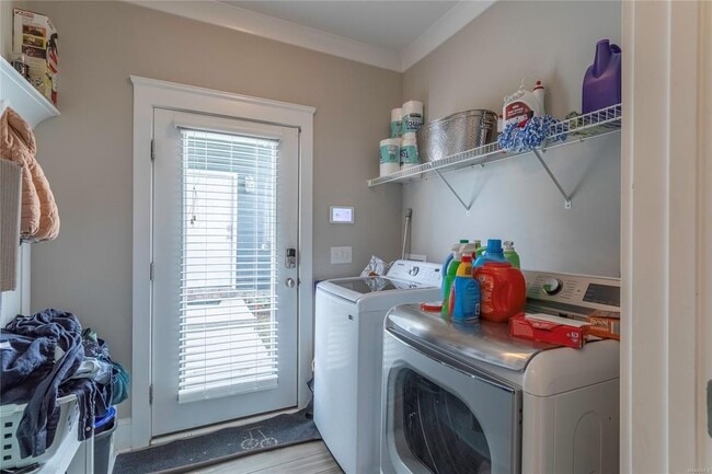 Building Photo - 201 Ave of The Orchards