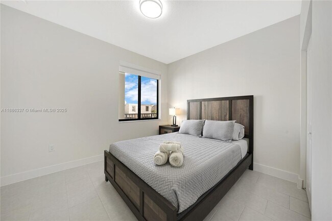 Building Photo - 8167 NW 41st St