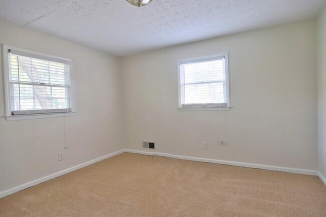 Building Photo - 2640 Tritt Ln