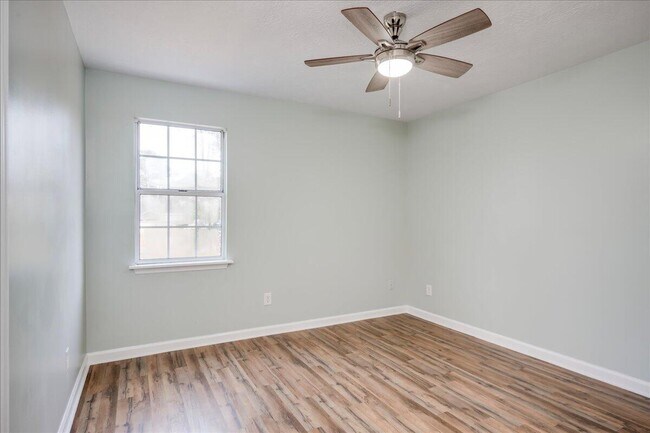 Building Photo - 511 Arlington Ct