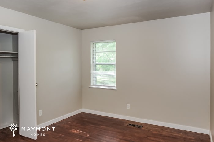 Building Photo - 2421 Redmont Rd NW
