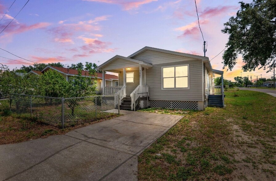 Front - 3801 Carroway St