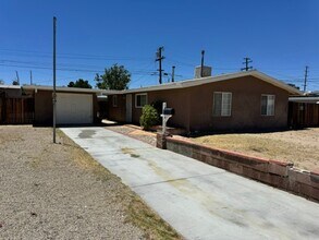 Building Photo - Remodeled 4+2 In Quiet Neighborhood - $2700