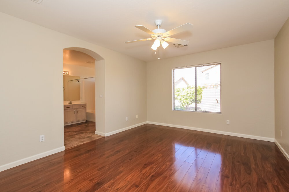 Building Photo - 16038 W Carmen Dr