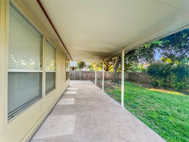 Building Photo - 1512 Suzi Ln