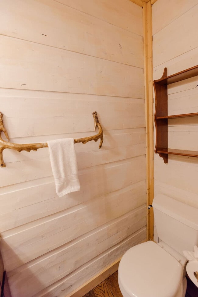 Building Photo - 521 Baywood Dr