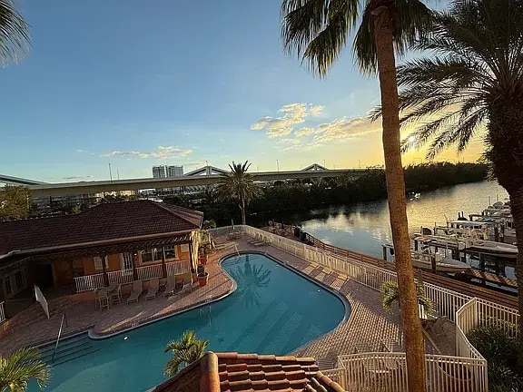 Building Photo - 5000 Culbreath Key Way