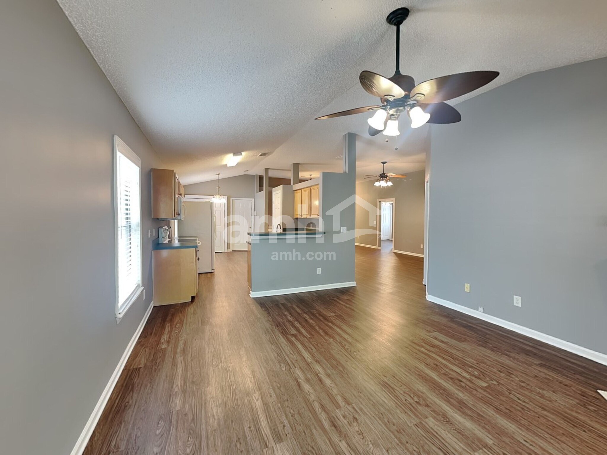 Building Photo - 1526 Bay Harbor Dr