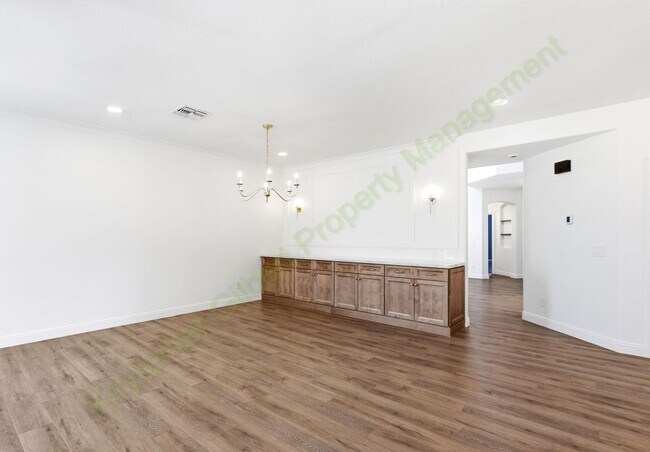 Building Photo - 3829 E Packard Dr