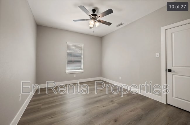 Building Photo - 3329 Hemphill St