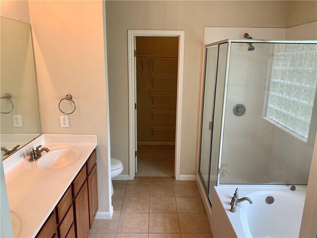 Building Photo - 1118 Boxwood Loop