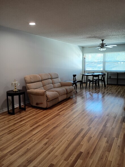 Building Photo - 9881 113th St