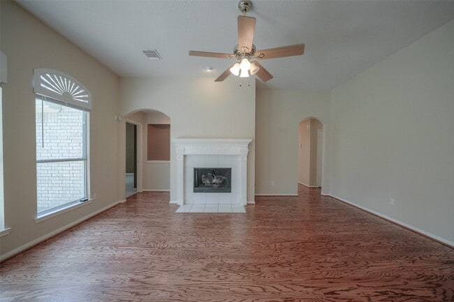 Building Photo - 39 Belcarra Pl