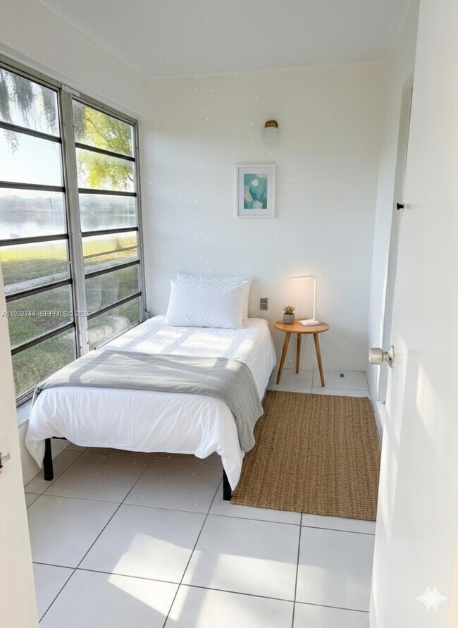 Building Photo - 19051 NE 2nd Ave