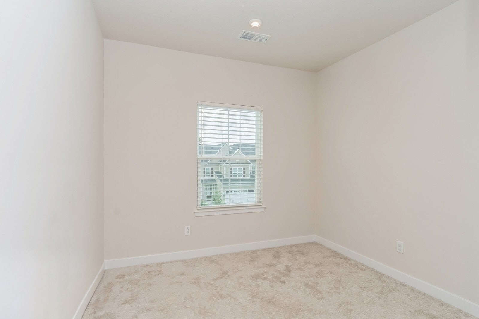 Building Photo - 4602 Spruce Rd