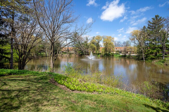 Building Photo - 1250 Park Ave W