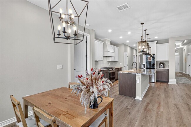 Building Photo - 2605 Lannister Ln