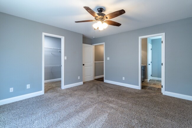 Building Photo - 920 Warrior Hill Dr