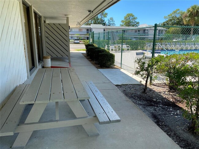 Building Photo - 225 Caryl Way