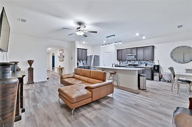 Building Photo - 119 Bluebonnet Dr