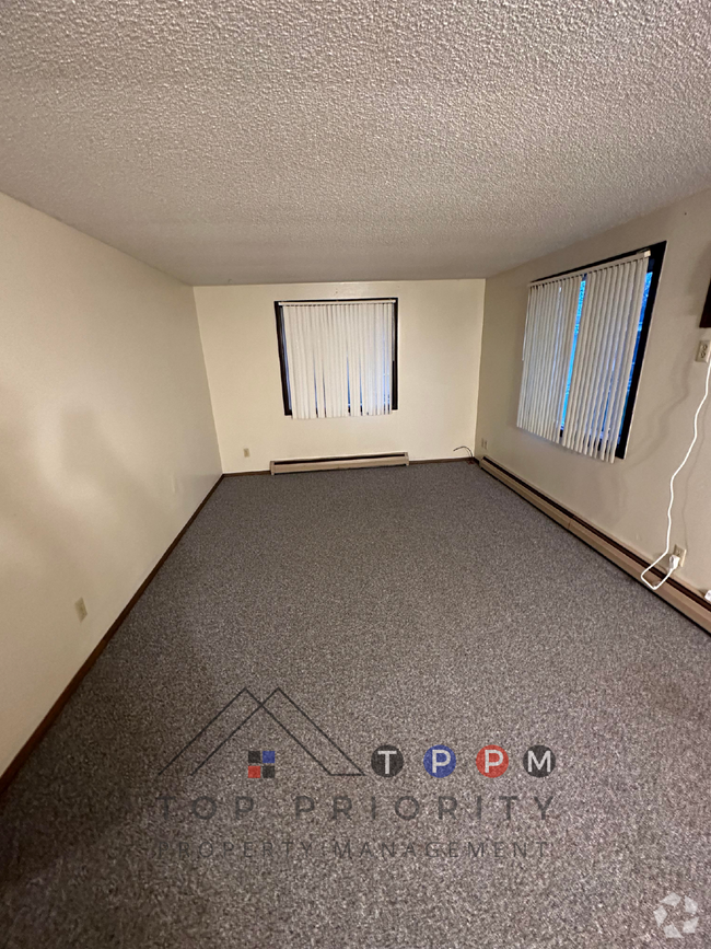 Building Photo - 1 Bedroom | 1 Bathroom Unit in Charles Cit...