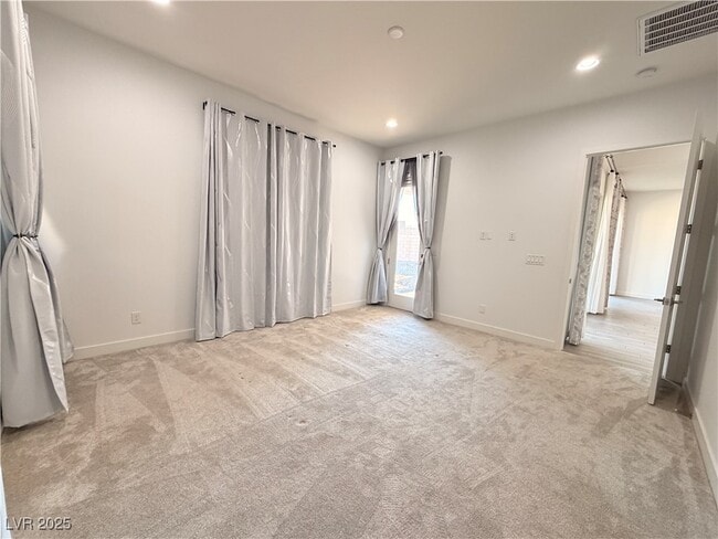 Building Photo - 724 Omaggio Pl