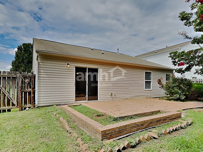 Building Photo - 8117 Rosberg Ln