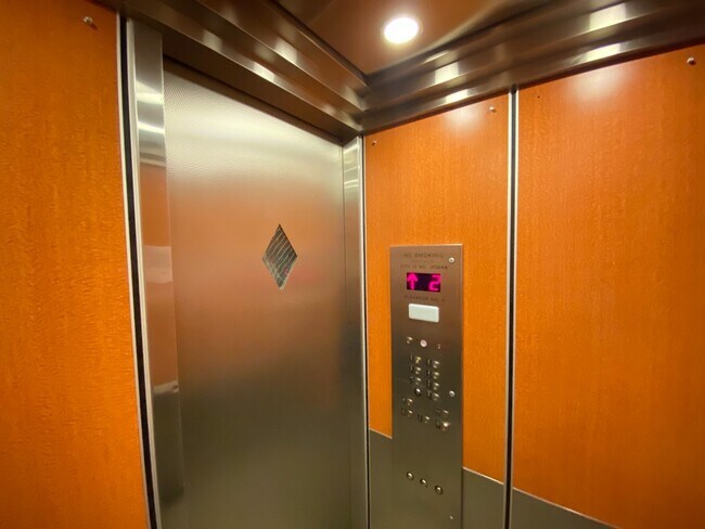 Building Photo - 300 Ocean Pkwy