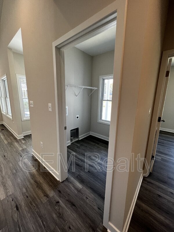 Building Photo - 38 Meadow View Ln