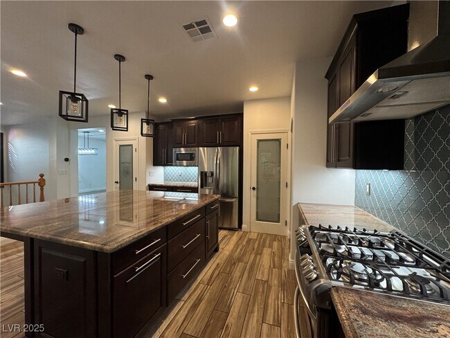 Building Photo - 9501 Ironsend St