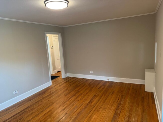 Building Photo - 3 Bedroom 1 Bath for rent