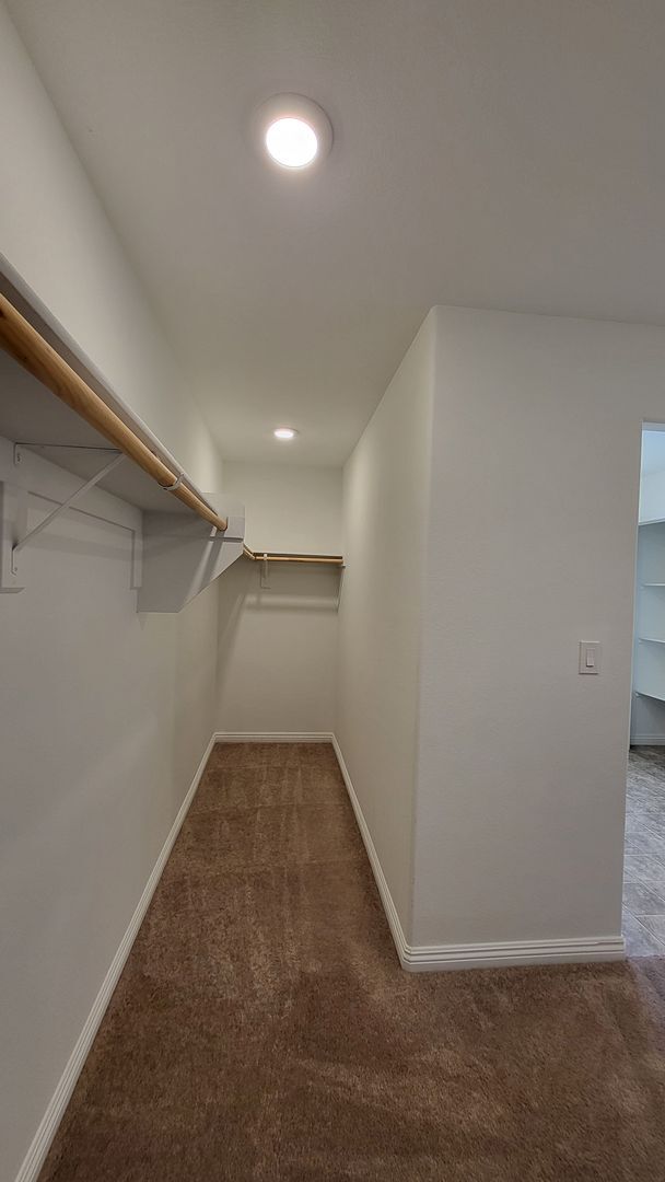 Building Photo - TESORA PAHRUMP - E. Summit Avenue