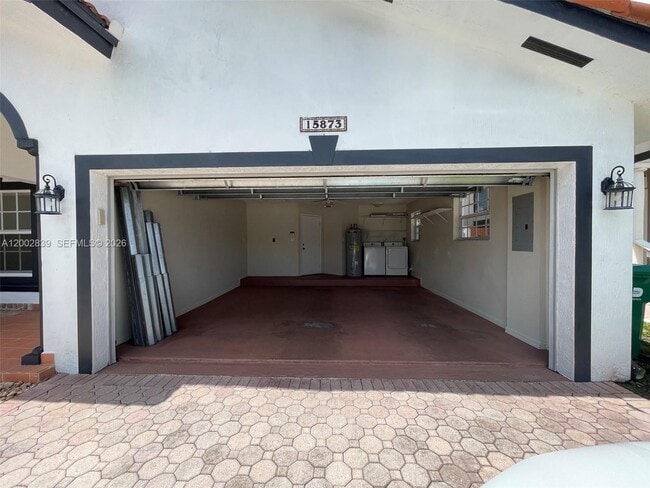 Building Photo - 15873 SW 43rd St