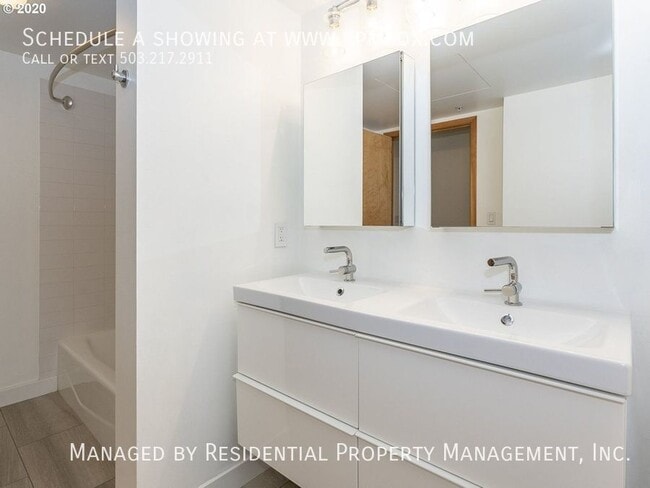 Building Photo - 1030 NW Johnson St