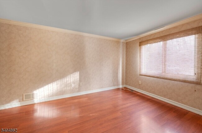 Building Photo - 19 Lea Pl