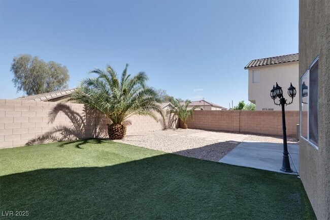 Building Photo - 6536 Casamar St