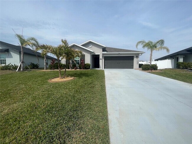 Building Photo - 112 Oakwood Ct