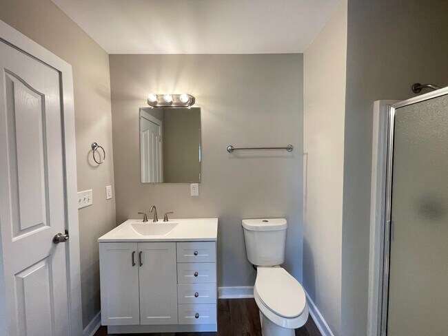 Building Photo - 414 1st Ave