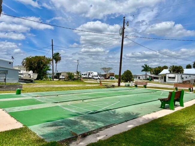 Primary Photo - 5400 Riverside Dr