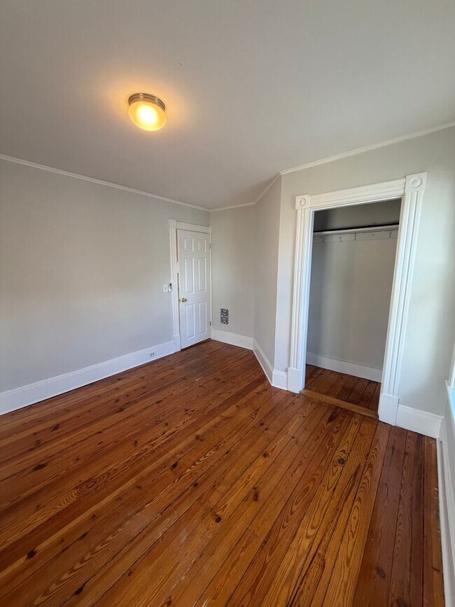 Building Photo - 27-29 Dalton Ave