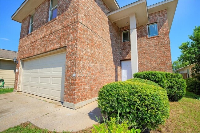 Building Photo - 3207 Barksdale Dr