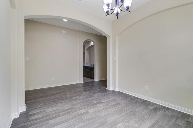 Building Photo - 3608 Glastonbury Trail