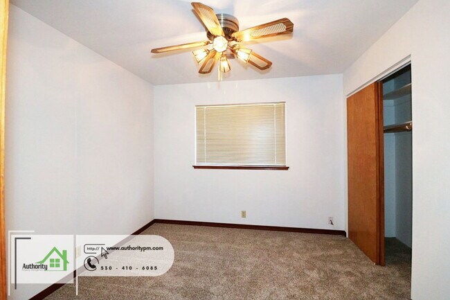 Building Photo - 1744 Kildare Dr