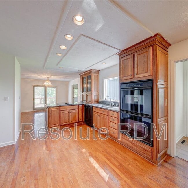 Building Photo - 12001 E 300 S