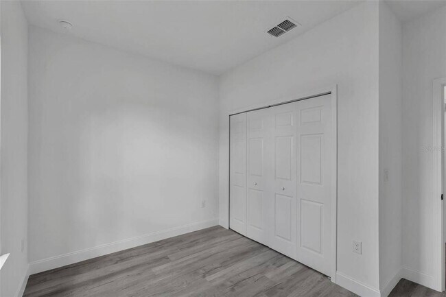 Building Photo - 2211 SW 153rd Pl Rd